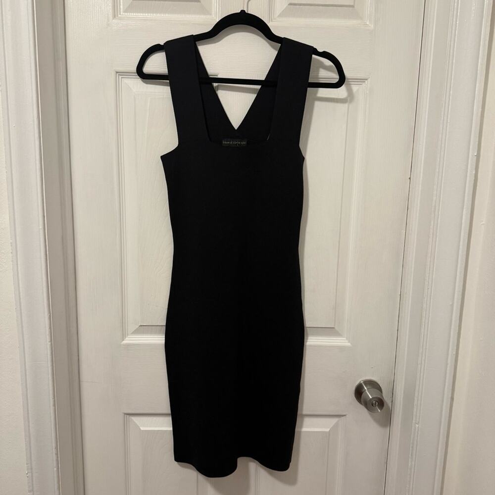 House of Harlow 1960 V Neck Body Con Dress